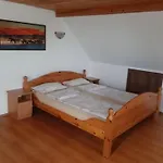 Casa de hóspedes Aleksa Lesencetomaj