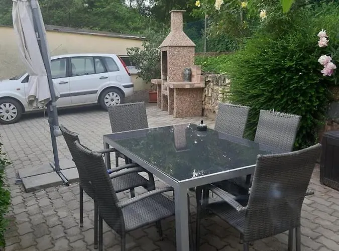 Aleksa Lesencetomaj